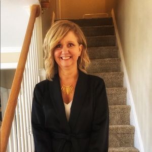 Meet your Posher, Antoinette